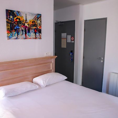 Brit Hotel Aux Sacres Reims, Centre Historique ภายนอก รูปภาพ