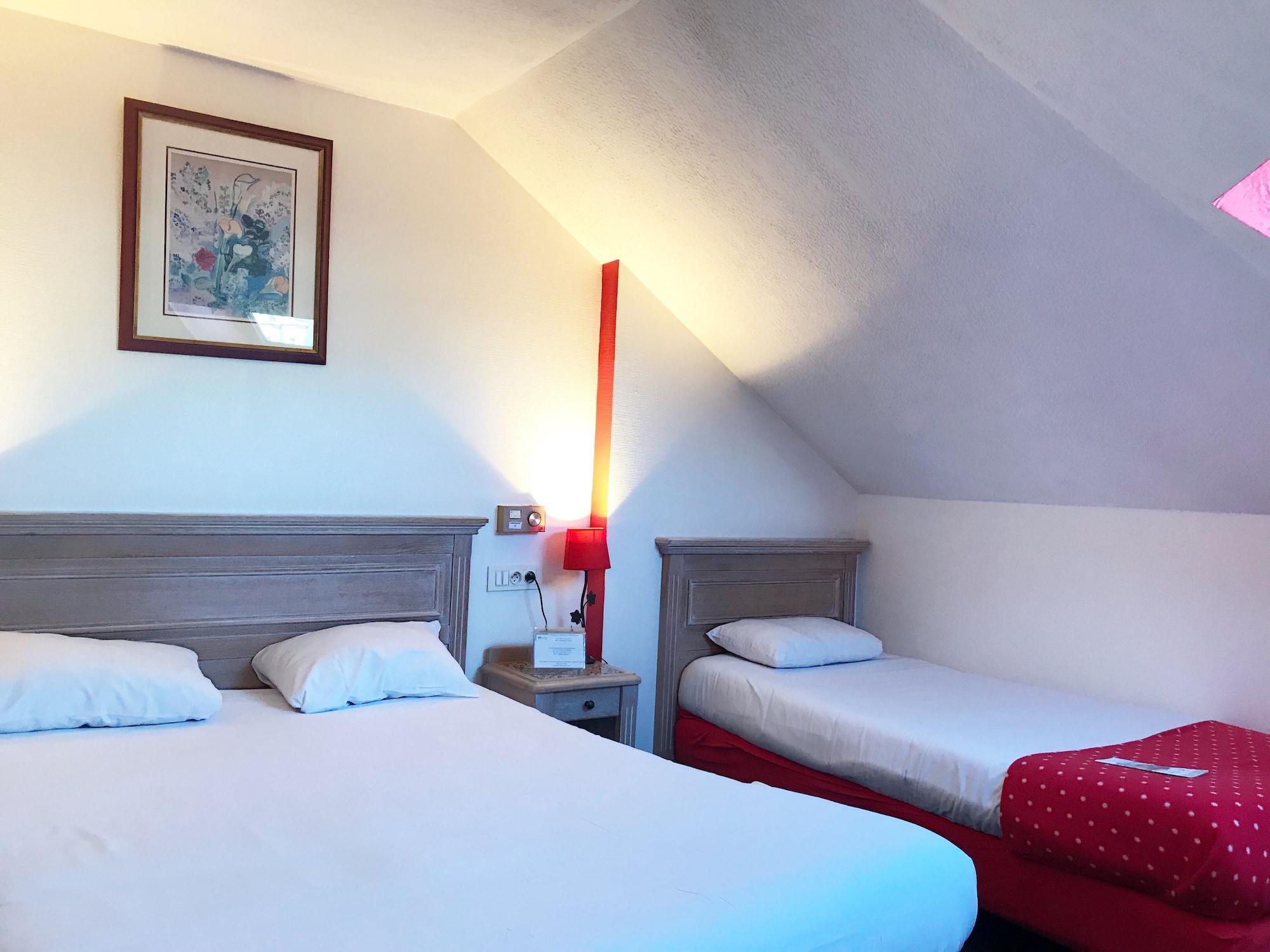 Brit Hotel Aux Sacres Reims, Centre Historique ภายนอก รูปภาพ